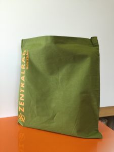 Baumwolltasche Olivgrün mit Druck in Orange